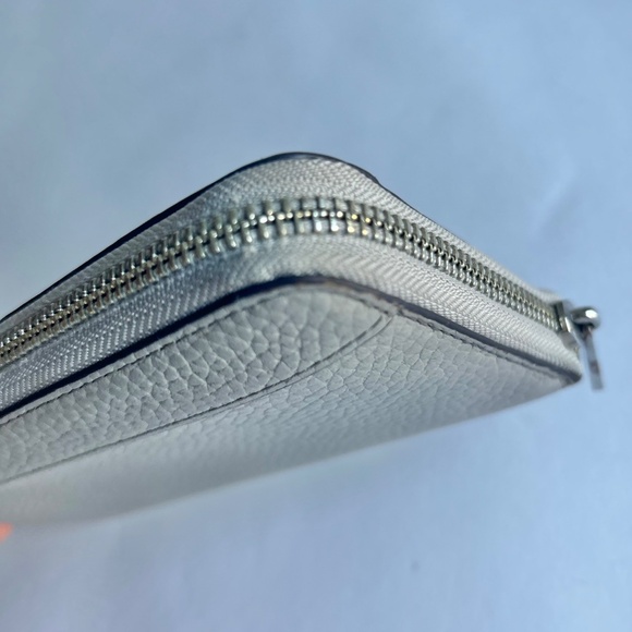 Michael Kors Grey Pebble Genuine Leather Zip Around Wallet - Picture 14 of 15